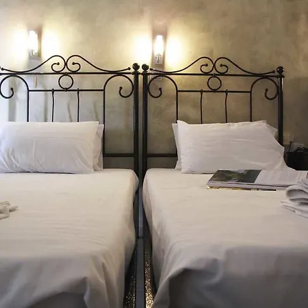 Hotel Azur 2*